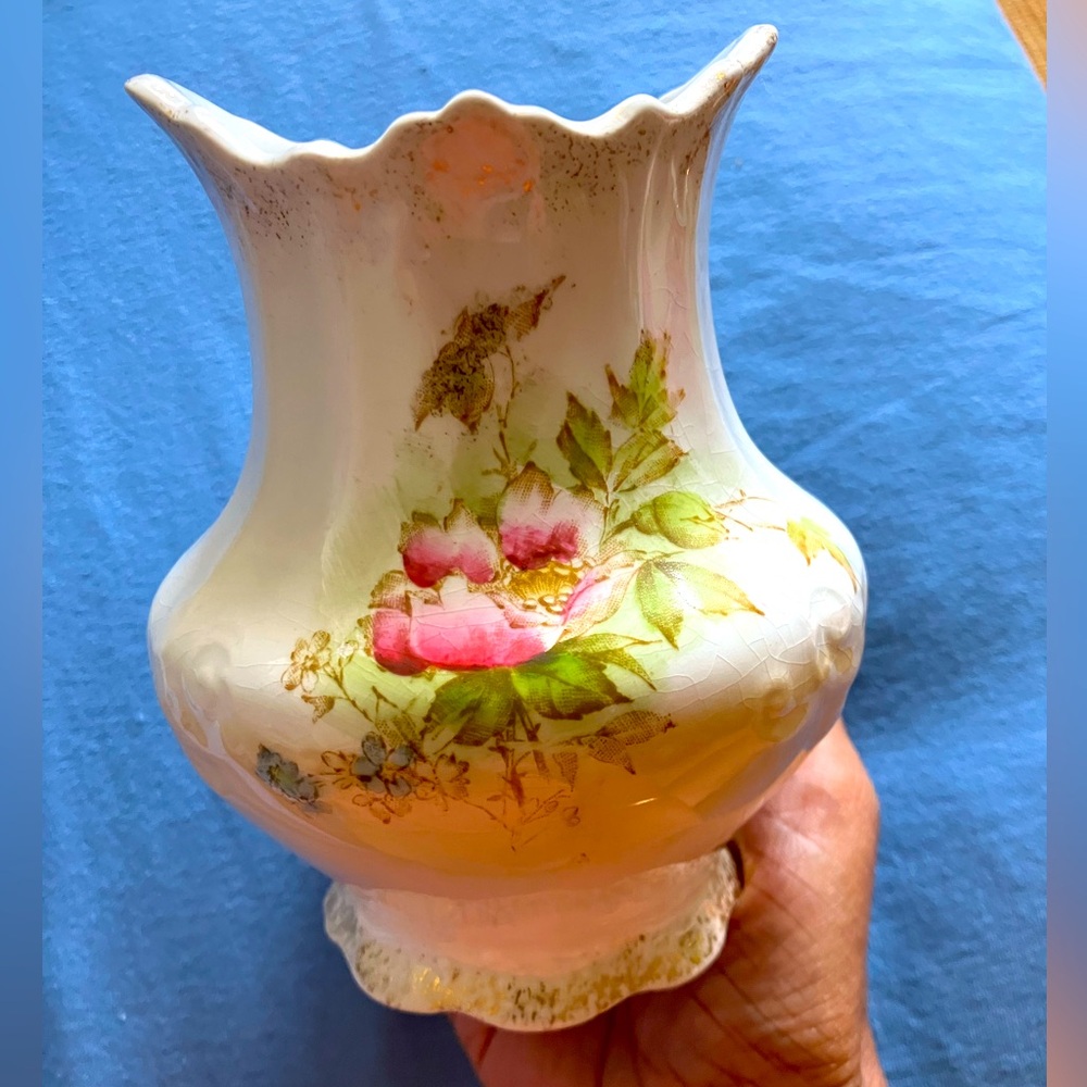 Homer Laughlin Antique 5in Gold Gilt Vase